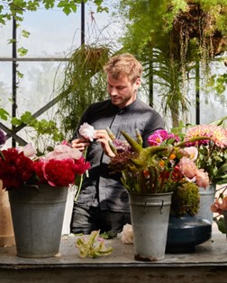 PROMOVENDO O CONSUMO ATRAVES DO ENGAJAMENTO DO PUBLICO COM ESTORIAS DO IMPACTO EMOCIONAL DAS FLORES NOS RELACIONAMENTOS